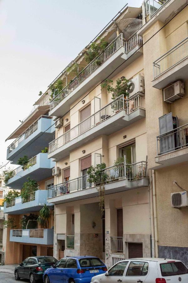 Central Studio Near Metro&View Atene Esterno foto